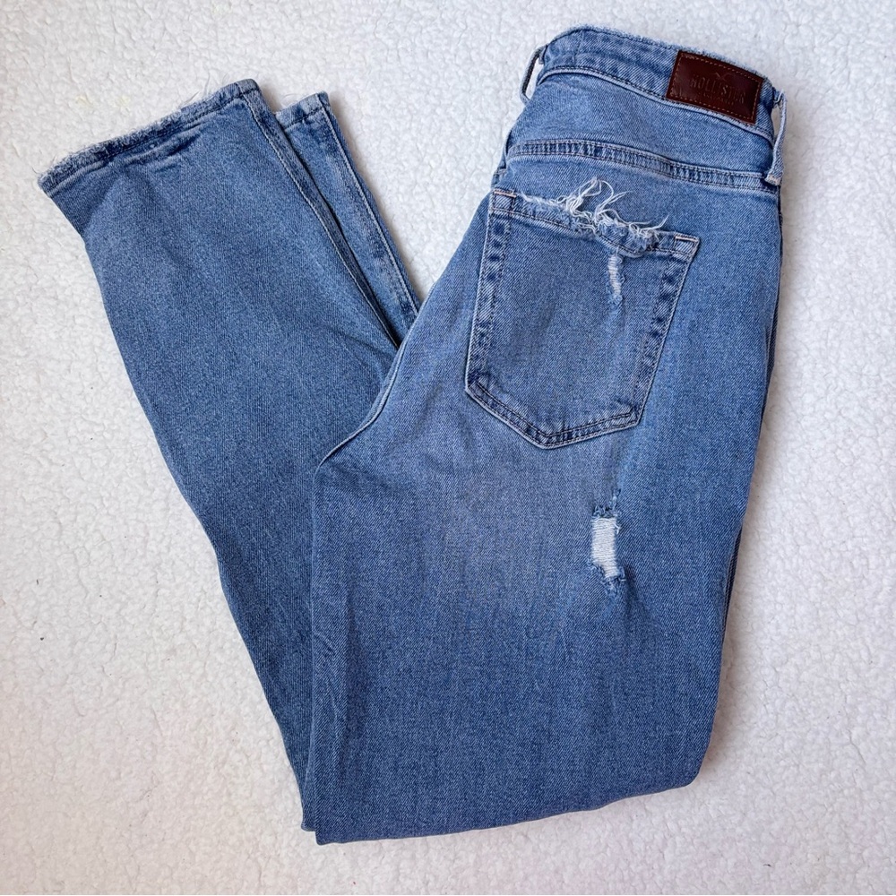 Hollister Curvy High Rise Mom Jeans
